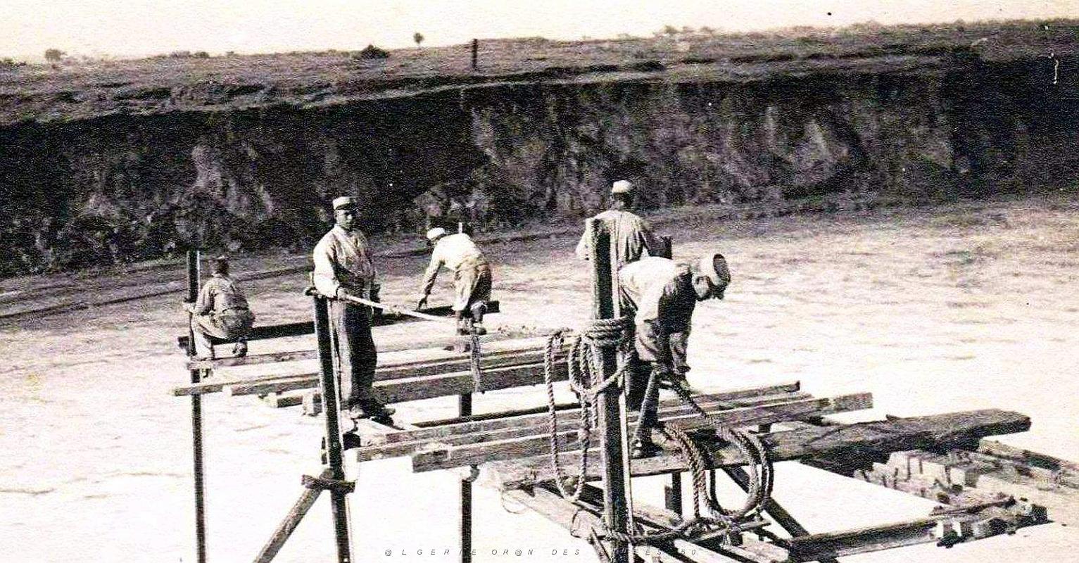 1782- Perregaux - Legionnaires2 construisant une passerelle.jpg